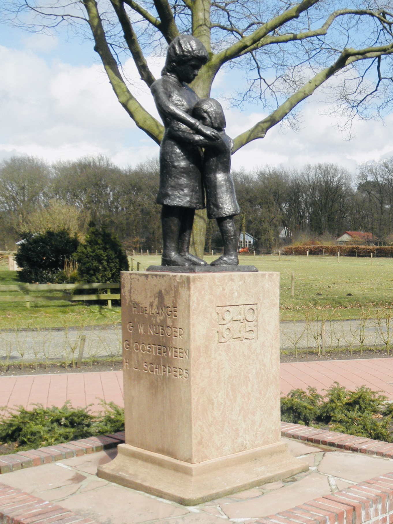 Treurende moeder en kind