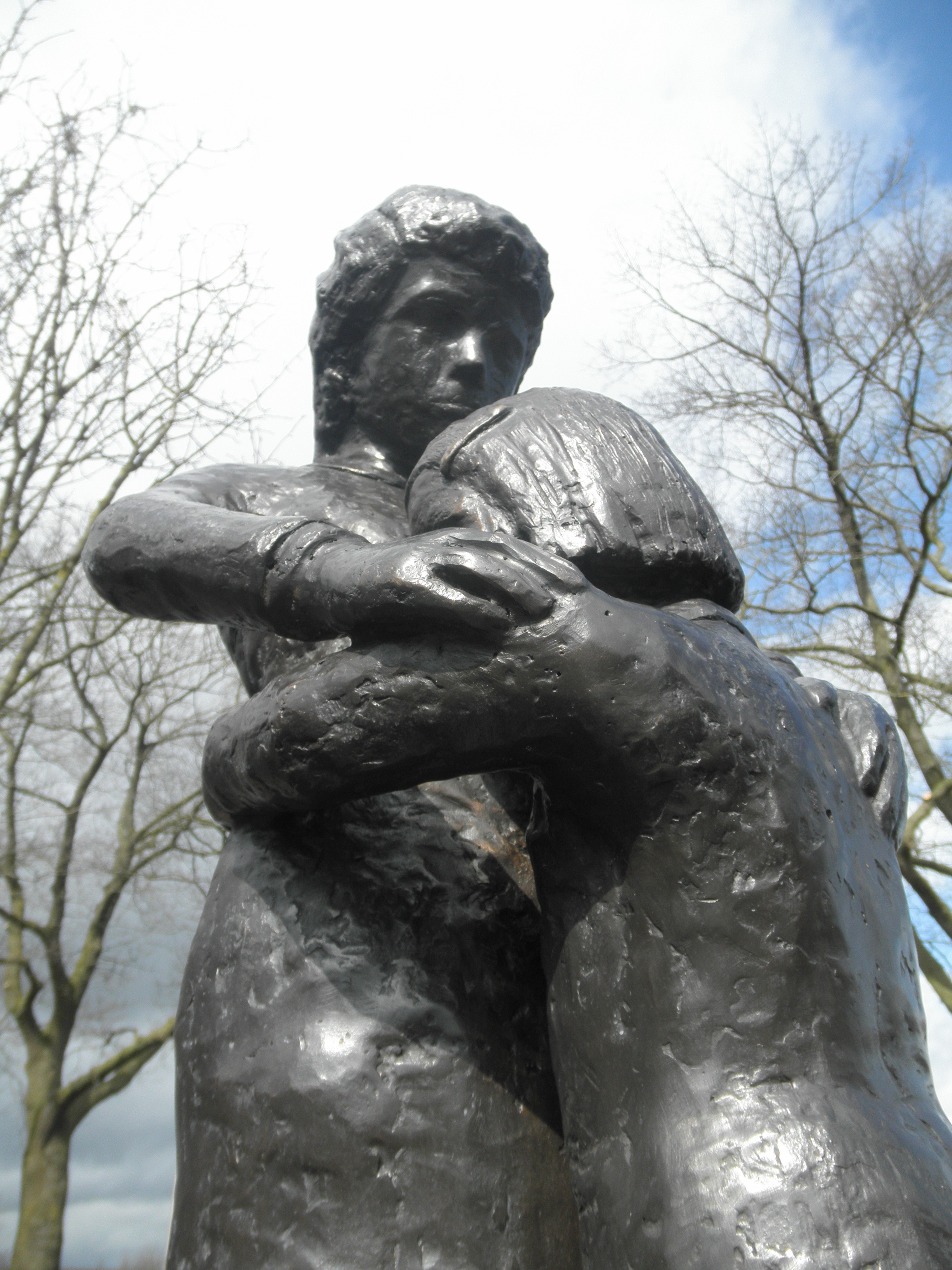 Treurende moeder en kind